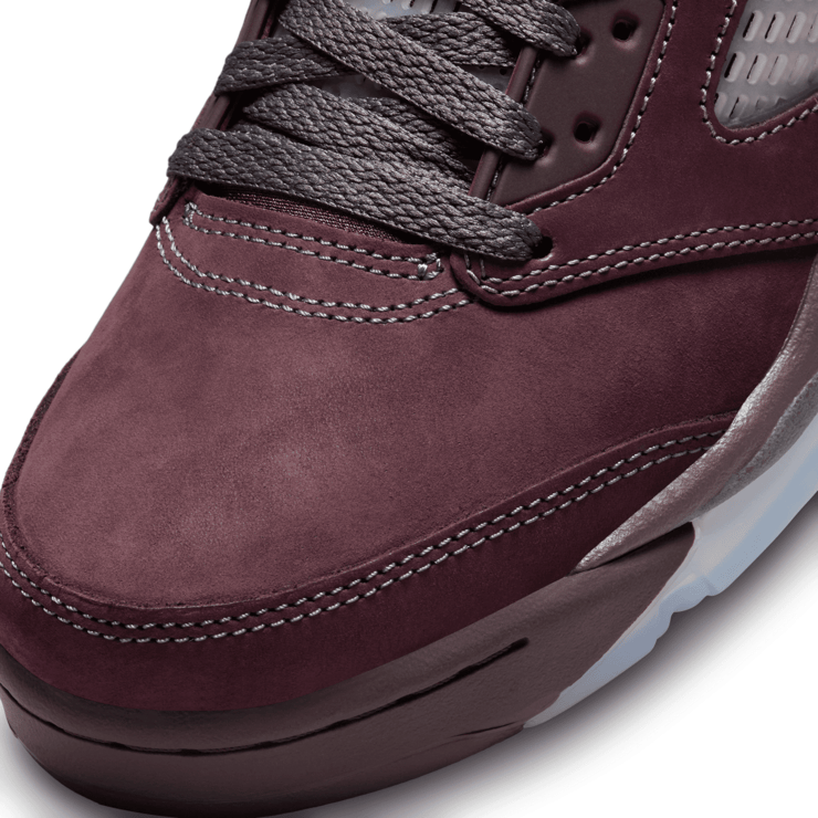 Air Jordan 5 Retro SE Burgundy (2023) Angle 5