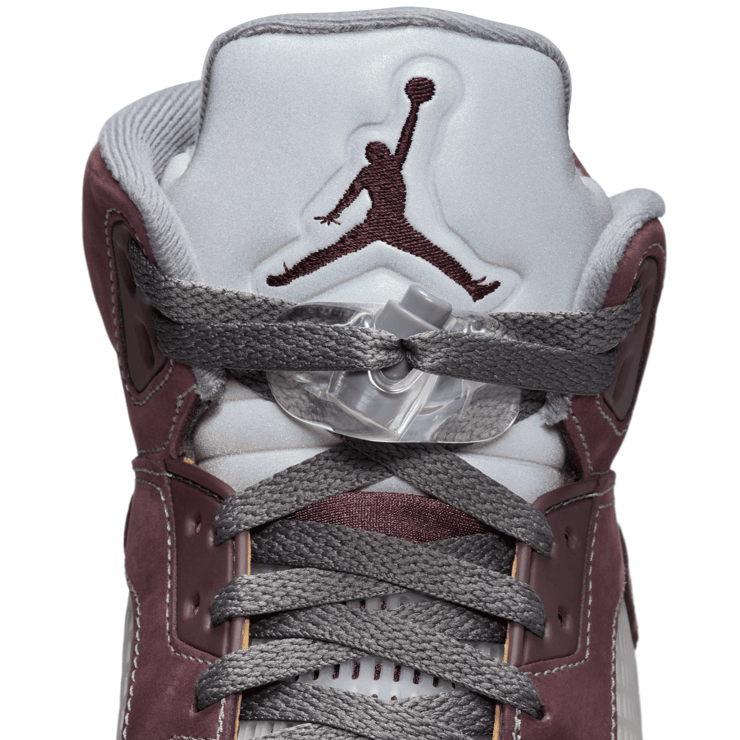 Air Jordan 5 Retro SE Burgundy (2023) Angle 9