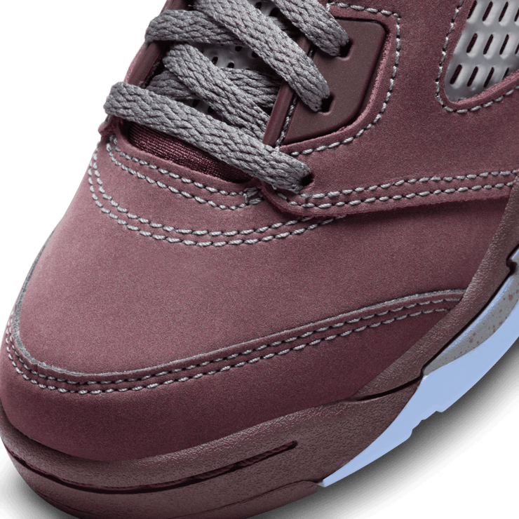 Air Jordan 5 Retro SE Burgundy (2023) (PS) Angle 4
