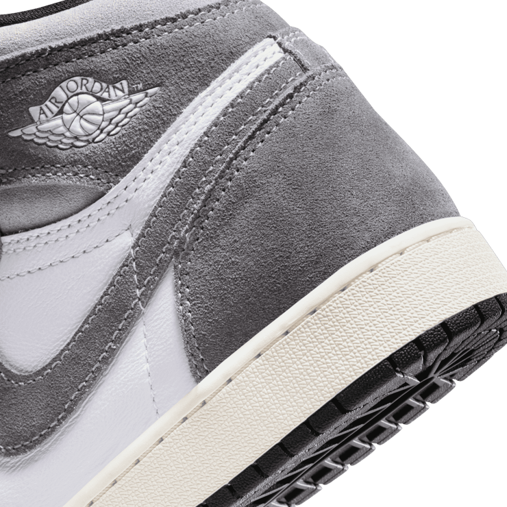 Air Jordan 1 Retro High OG Washed Heritage (GS) Angle 5