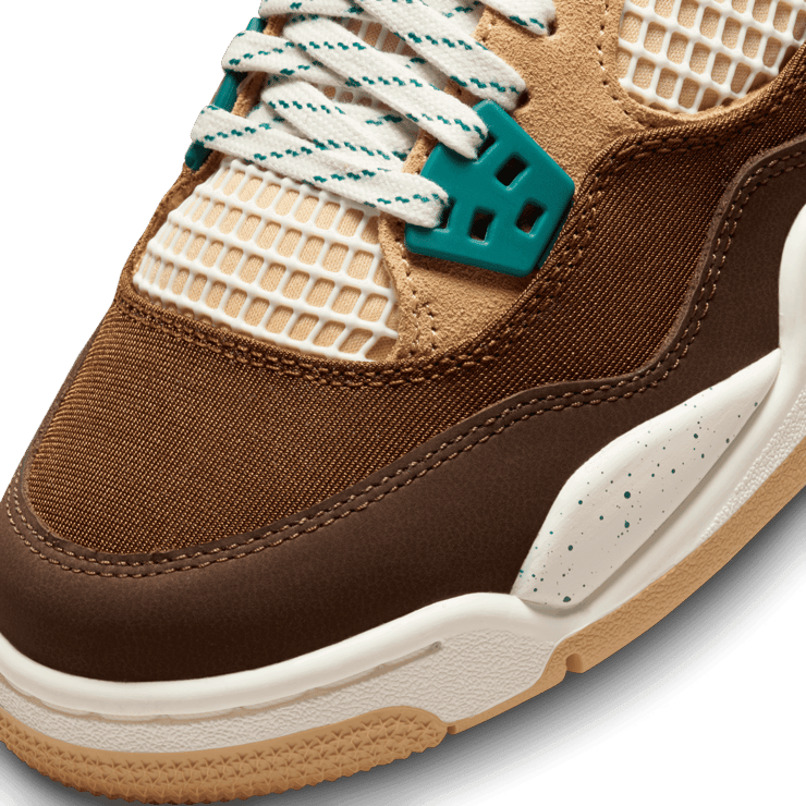 Air Jordan 4 Retro Cacao Wow (GS) Angle 4