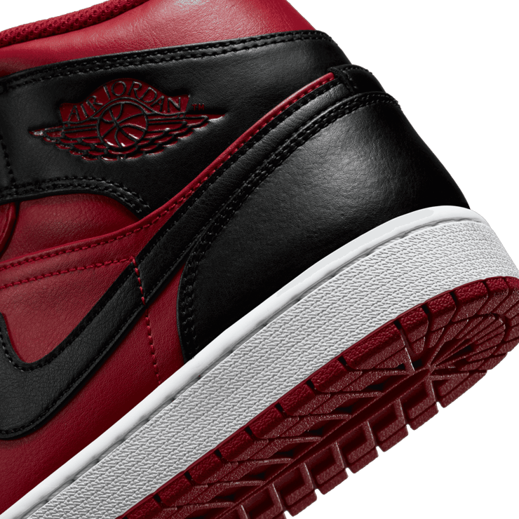 Jordan 1 Mid Reverse Bred Angle 5