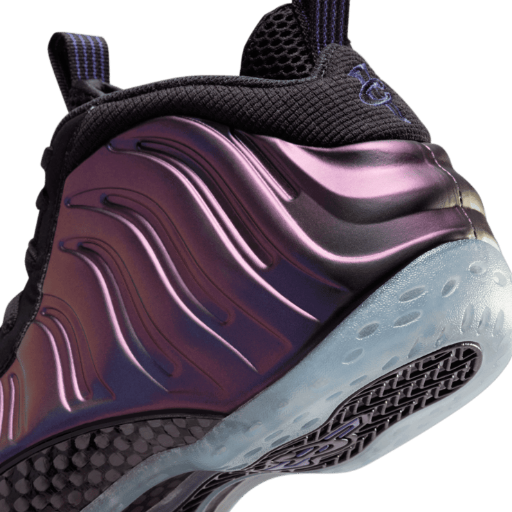 Nike Air Foamposite One Eggplant Angle 5