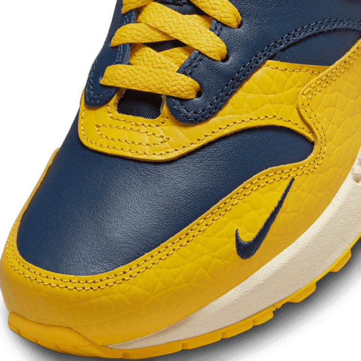 Nike Air Max 1 Premium CO.JP Michigan (W) Angle 4