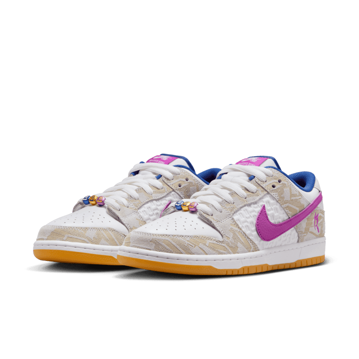 Nike SB Dunk Low Rayssa Leal Angle 2