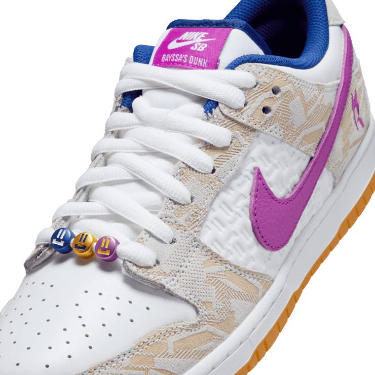 Nike SB Dunk Low Rayssa Leal Angle 4