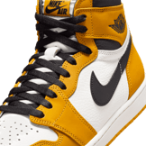 Air Jordan 1 Retro High OG Yellow Ochre Angle 4