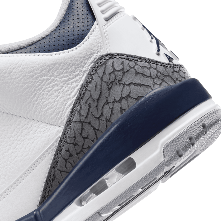 Air Jordan 3 Retro White Midnight Navy Angle 5