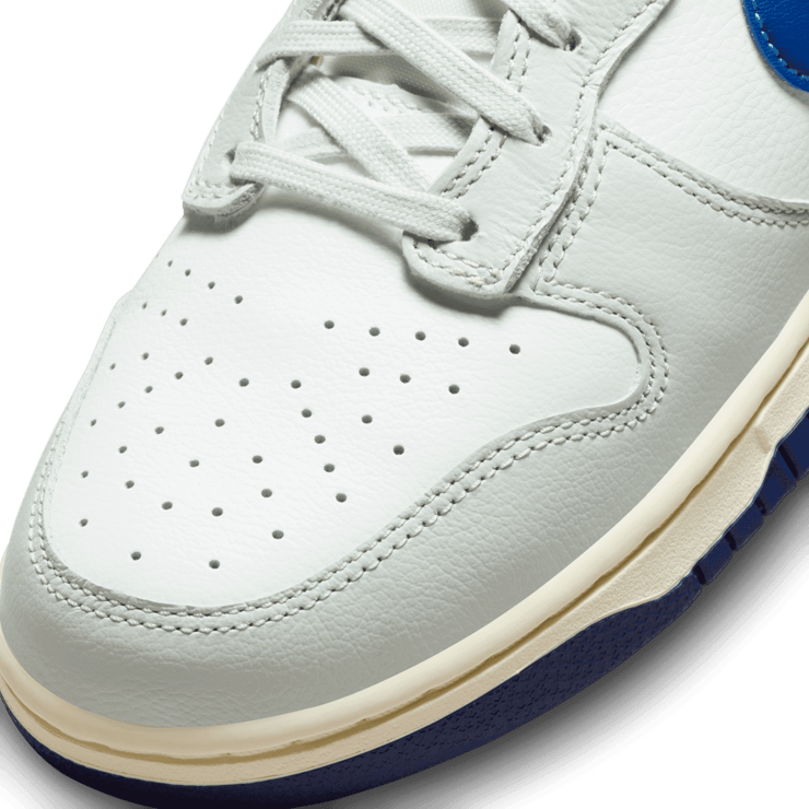 Nike Dunk High Split Summit White Baltic Blue Deep Royal Blue Angle 4