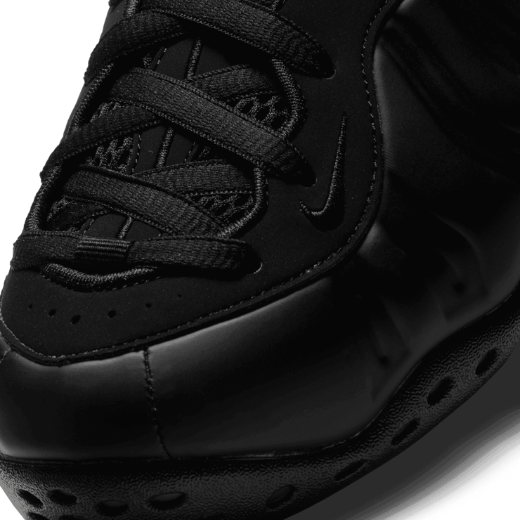 Nike Air Foamposite One Anthracite (2020) Angle 4