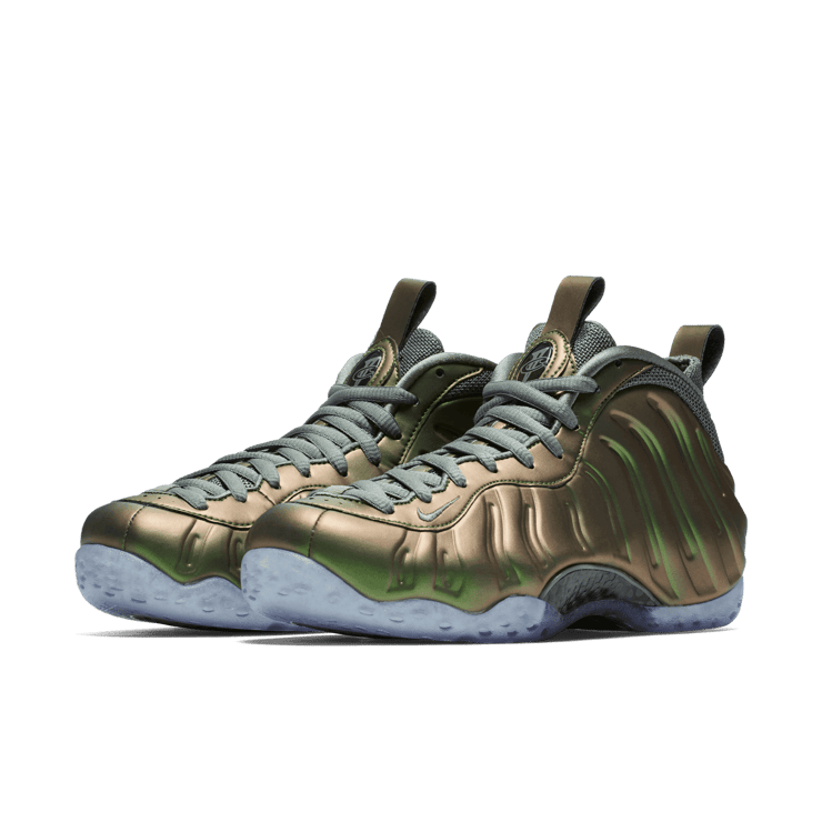 Nike Air Foamposite One Iridescent (W) Angle 2