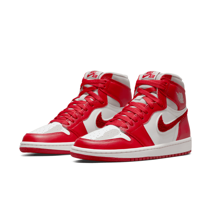 Jordan 1 High Chenille (W) Angle 2