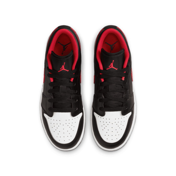 Air Jordan 1 Low White Toe (GS) Angle 1