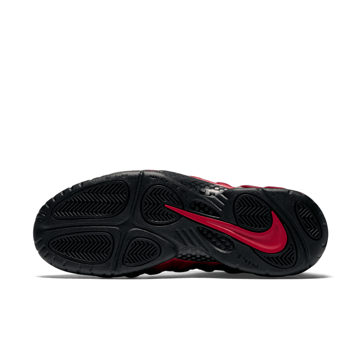 Nike Air Foamposite Pro University Red Angle 0