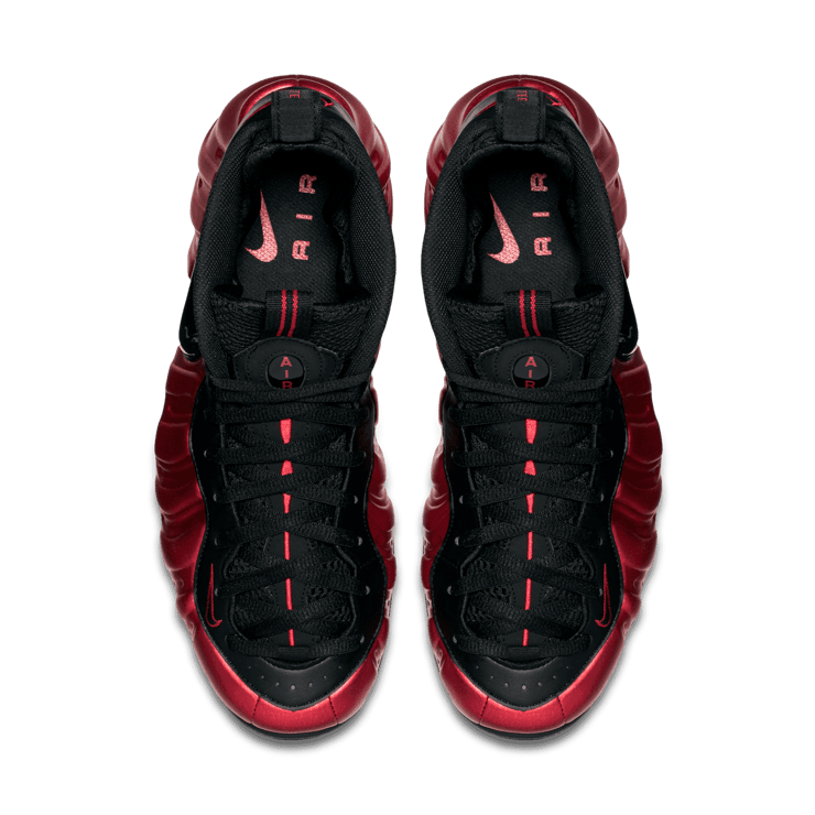 Nike Air Foamposite Pro University Red Angle 1