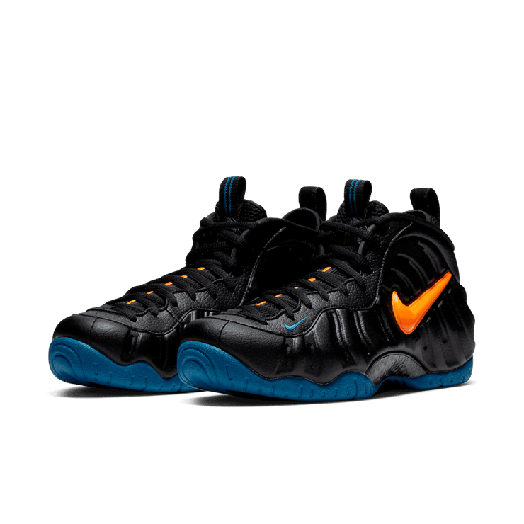 Nike Air Foamposite Pro Knicks Angle 2