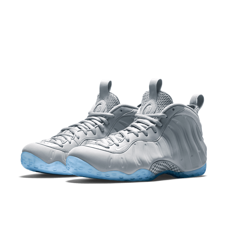 Nike Air Foamposite One Wolf Grey Suede Angle 2