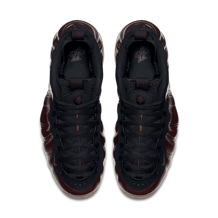 Nike Air Foamposite One Maroon Angle 1