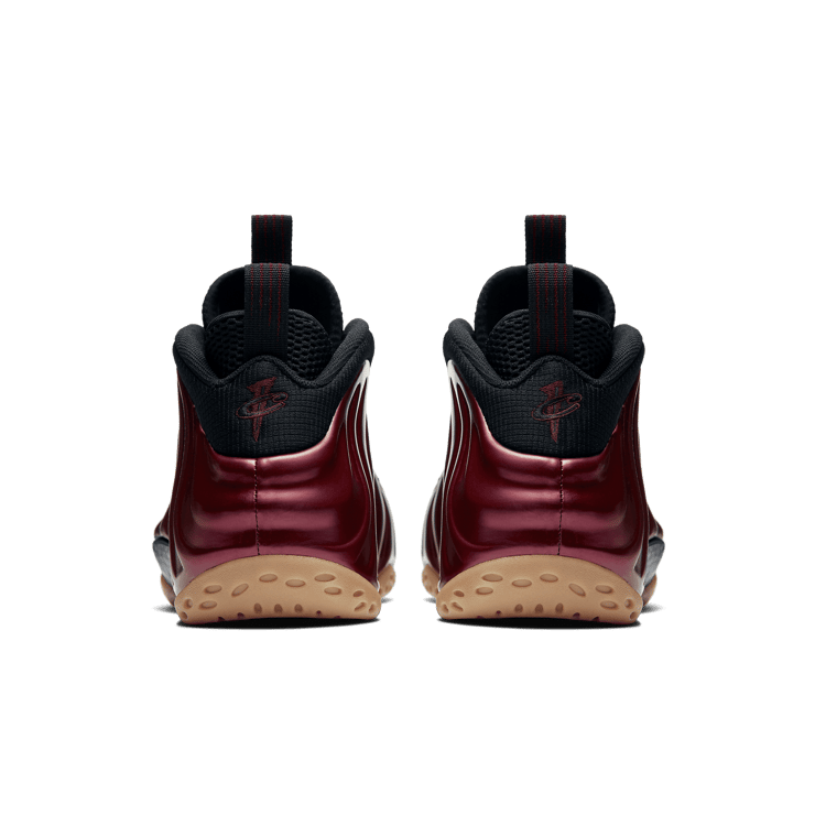 Nike Air Foamposite One Maroon Angle 3