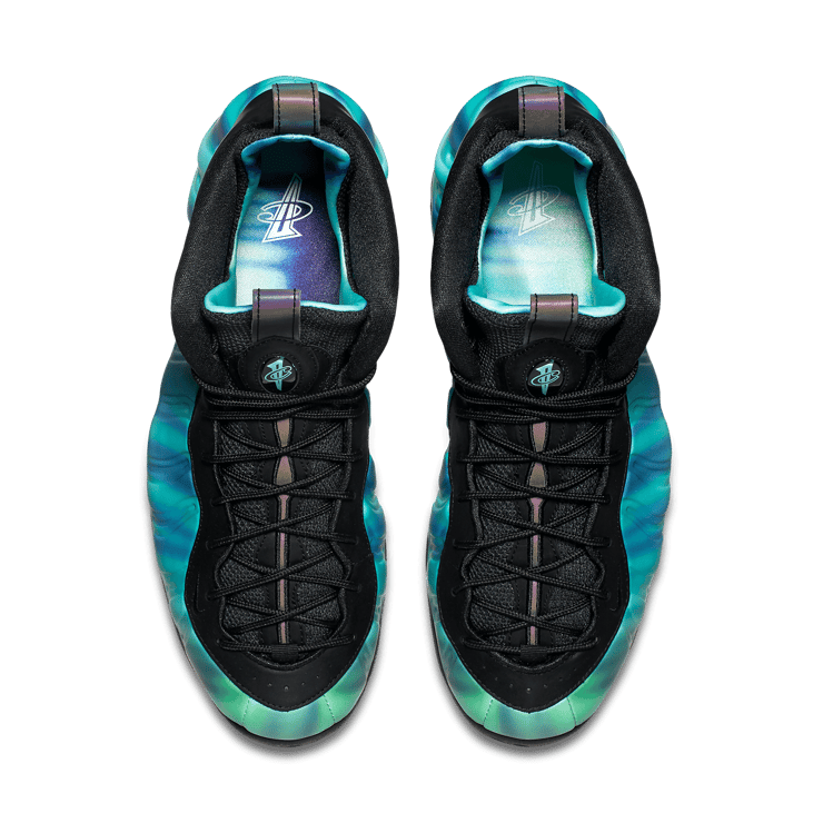 Nike Air Foamposite One Northern Lights Angle 1