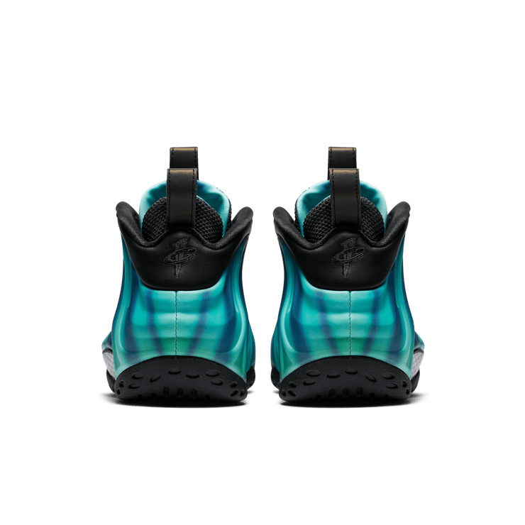 Nike Air Foamposite One Northern Lights Angle 3