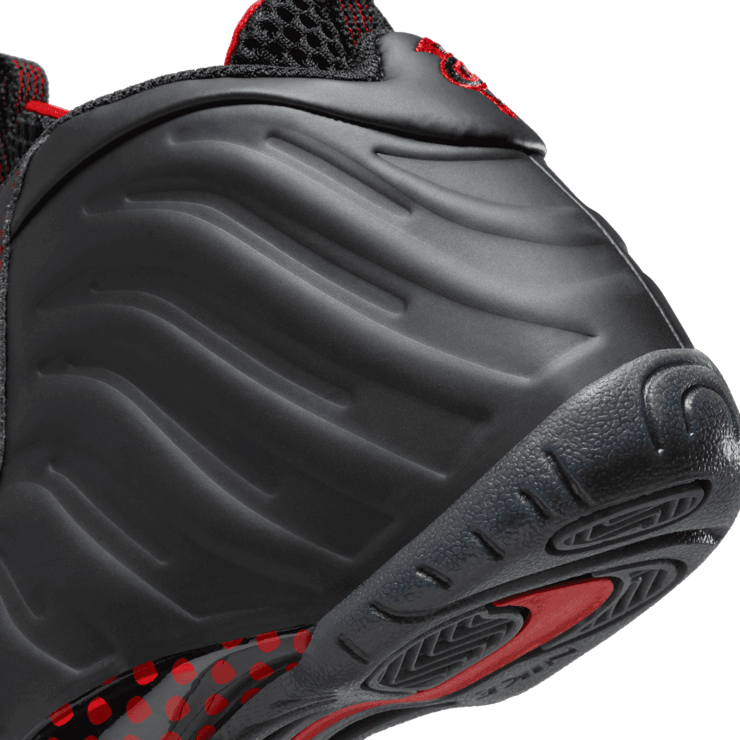 Nike Little Posite One Bred (PS) Angle 5