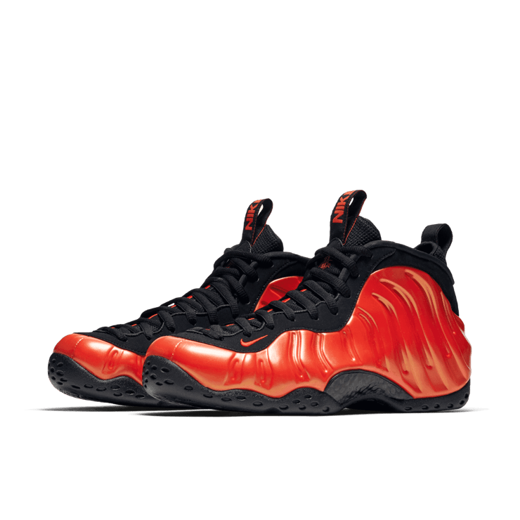 Nike Air Foamposite One Habanero Red Angle 2