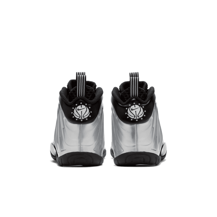 Nike Air Foamposite One Chrome Black (GS) Angle 3