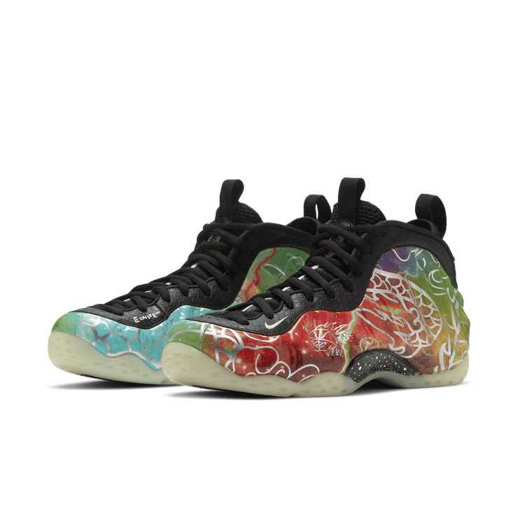 Nike Air Foamposite One Beijing Planet Hoops Angle 2