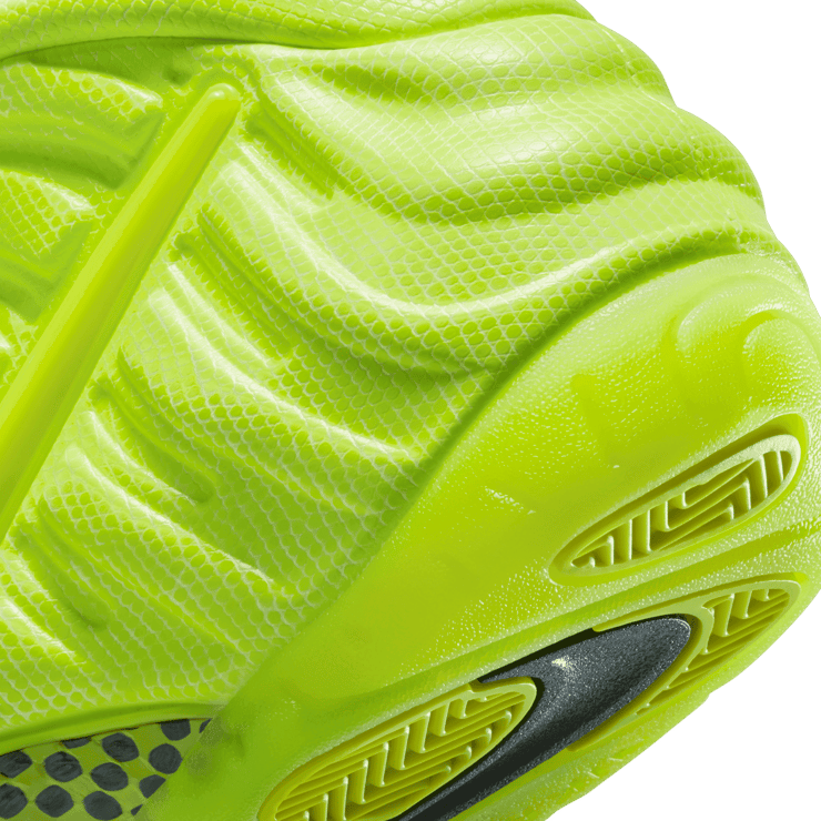 Nike Air Foamposite Pro Volt Angle 5
