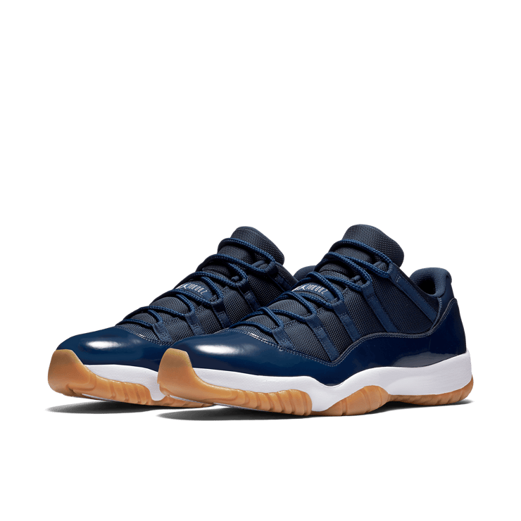 Air Jordan 11 Retro Low Midnight Navy Angle 2