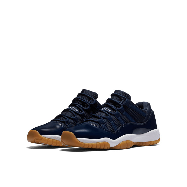 Air Jordan 11 Retro Low Midnight Navy (GS) Angle 2