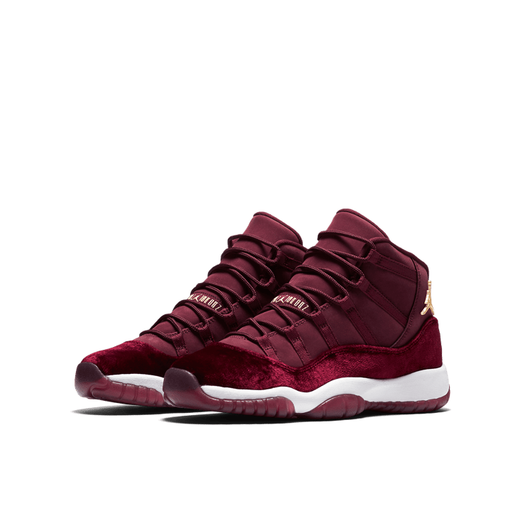 Red velvet jordan 11s discount