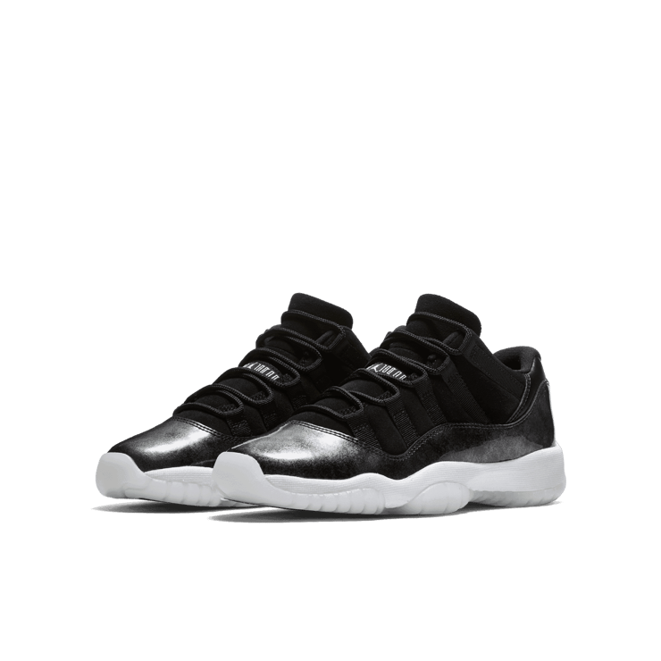 Air Jordan 11 Retro Low Barons (GS) Angle 2