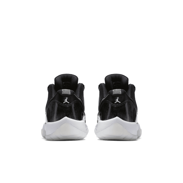 Air Jordan 11 Retro Low Barons (GS) Angle 3