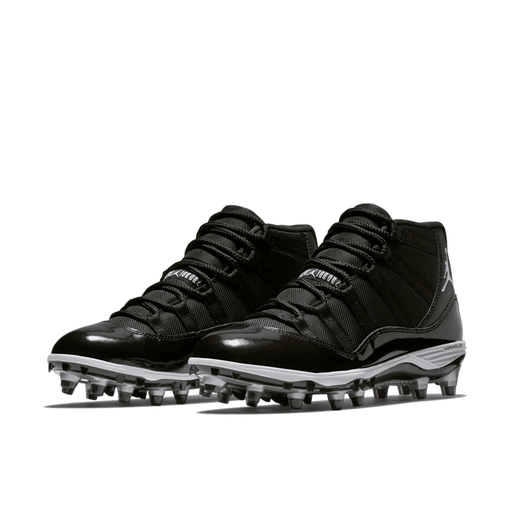 Air Jordan 11 Retro Cleat Black Angle 2