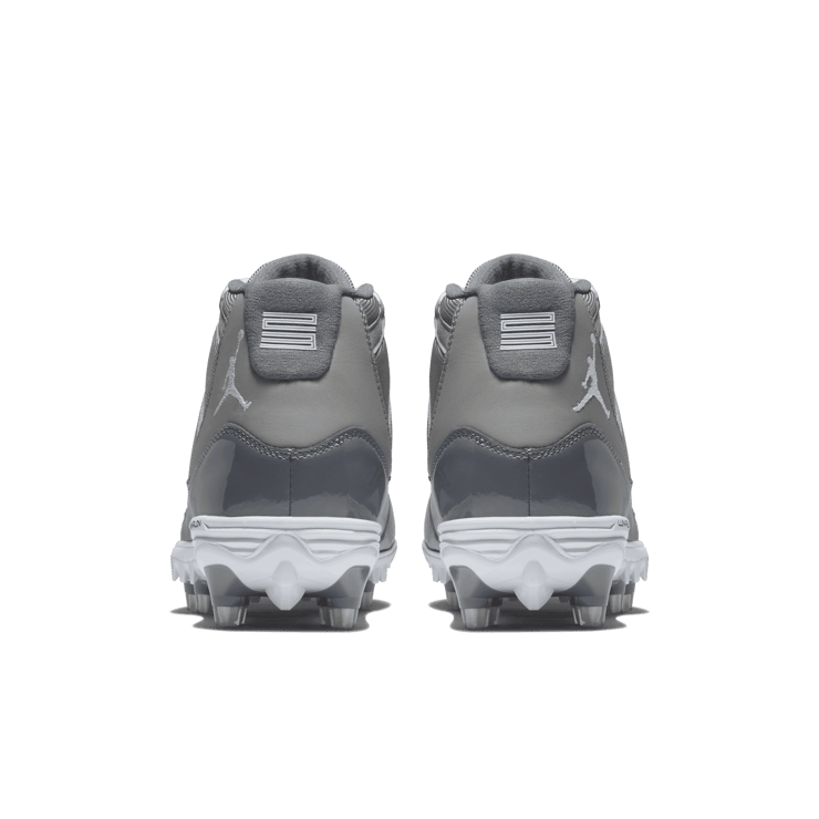 Air Jordan 11 Retro Cleat Cool Grey Angle 3