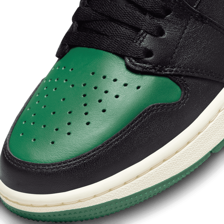 Air Jordan 1 High Eastside Golf 1961 Black Malachite Angle 4