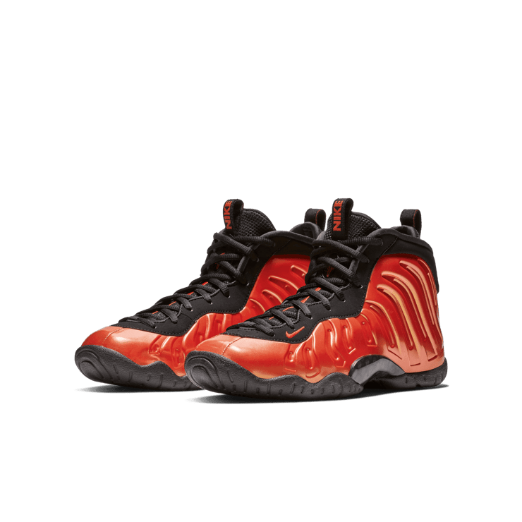 Nike Air Foamposite One Habanero Red (GS) Angle 2