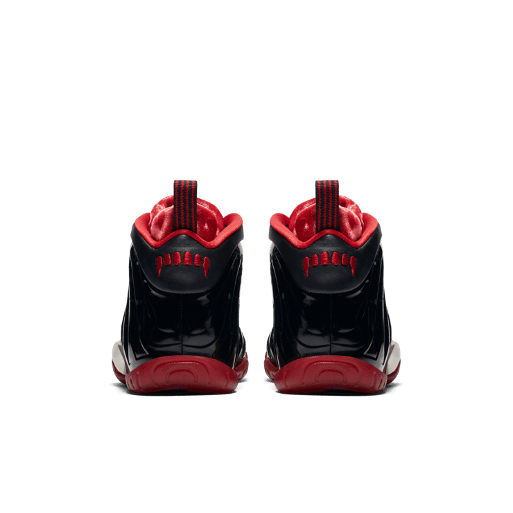 Air Nike Foamposite One Dracula (GS) Angle 3