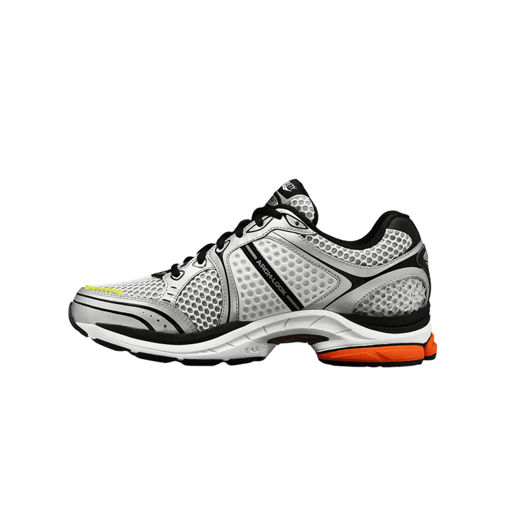 Saucony ProGrid Triumph 4 Highsnobiety Silver Angle 1