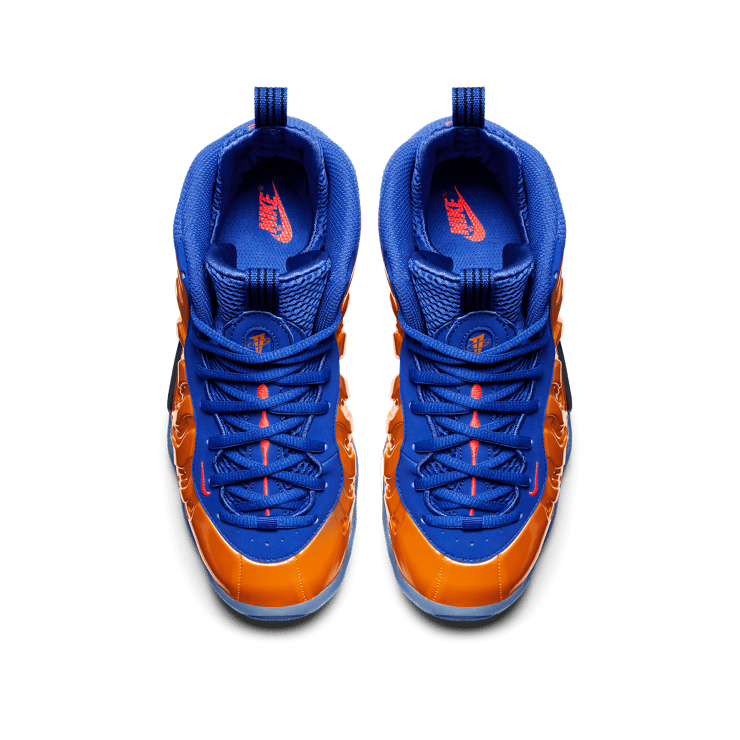 Nike Air Foamposite One Knicks (GS) Angle 1