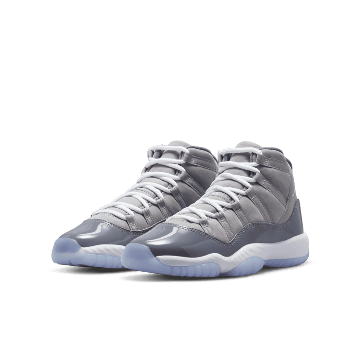 Air Jordan 11 Retro Cool Grey (2021) (GS) Angle 2