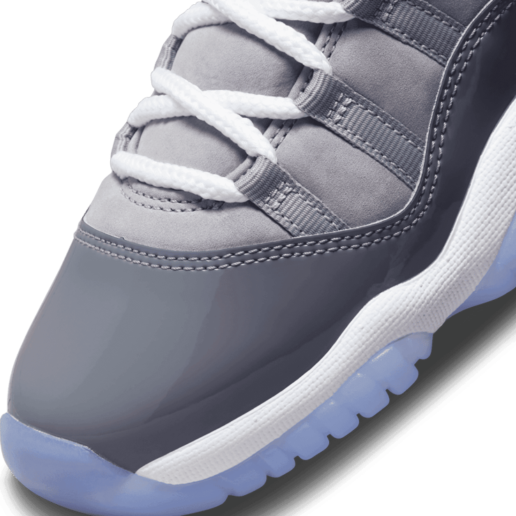 Air Jordan 11 Retro Cool Grey (2021) (GS) Angle 4