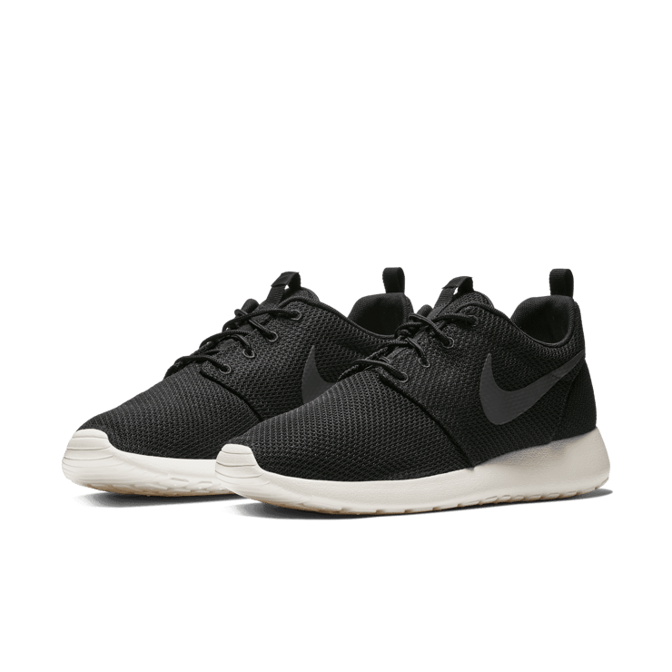 Nike Roshe One Black Anthracite Angle 2