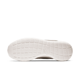 Nike Roshe One Light Taupe Black Angle 0
