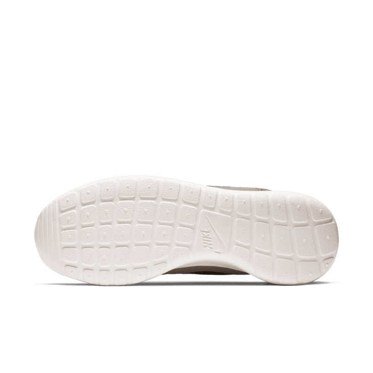 Nike Roshe One Light Taupe Black Angle 0
