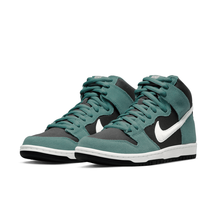 Nike SB Dunk High Green Suede Angle 2