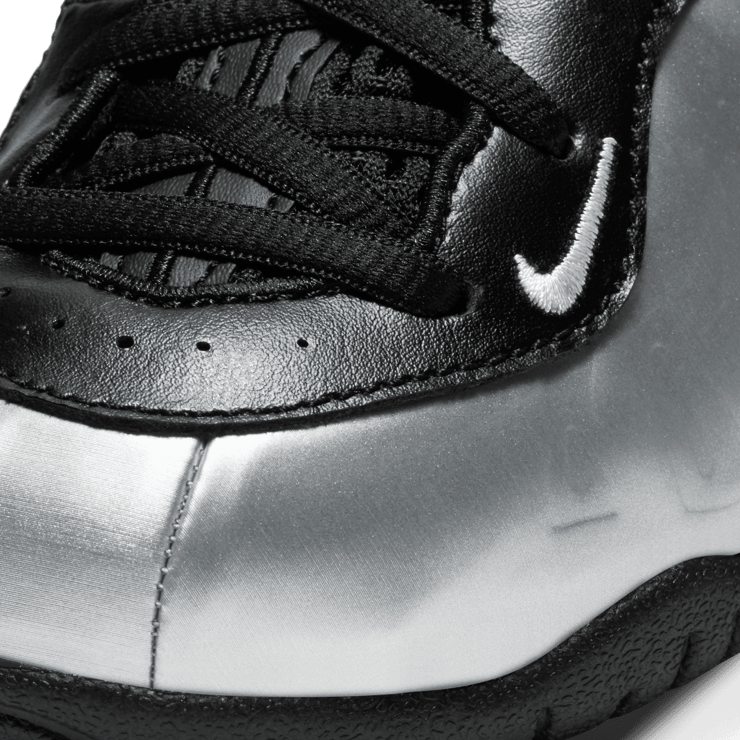 Nike Air Foamposite One Chrome Black (PS) Angle 2