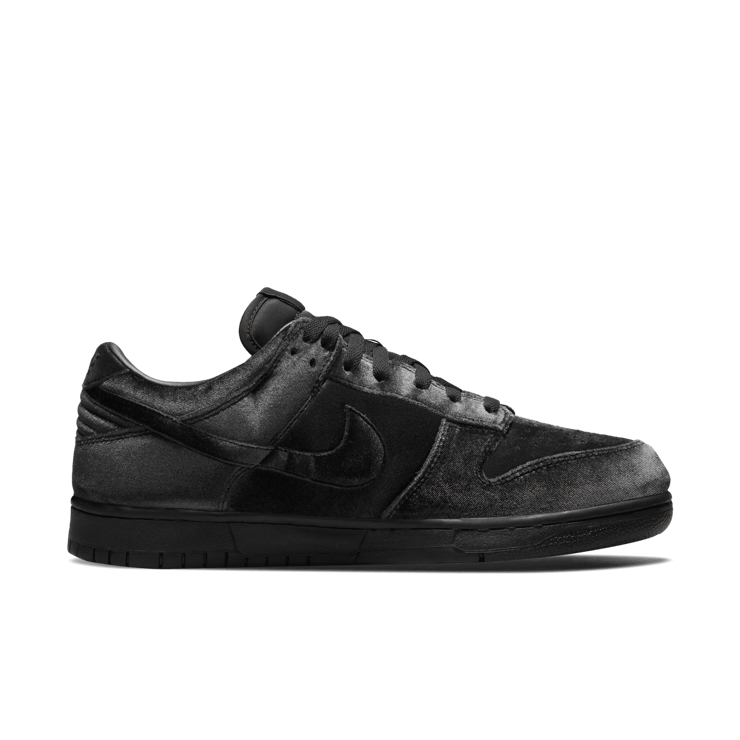 Nike Dunk Low Velvet Dover Street Market Black Angle 6
